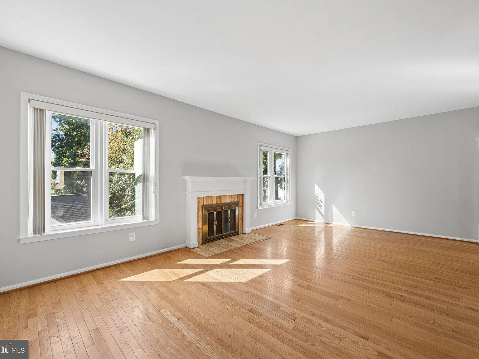 4 bed, 4.0 bath, 2126 sqft, $3,500 — Photo 3