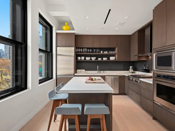 161 Hudson Street image 2 of 21