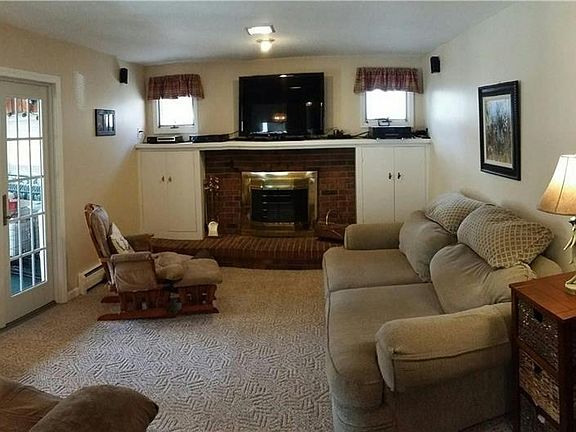 4th image of 143 Willow Green Dr