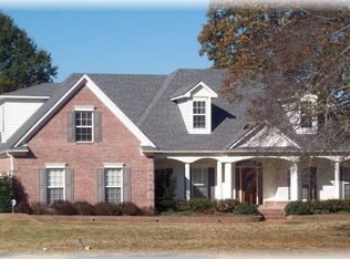 425 Alisha Dr, Rossville, TN 38066