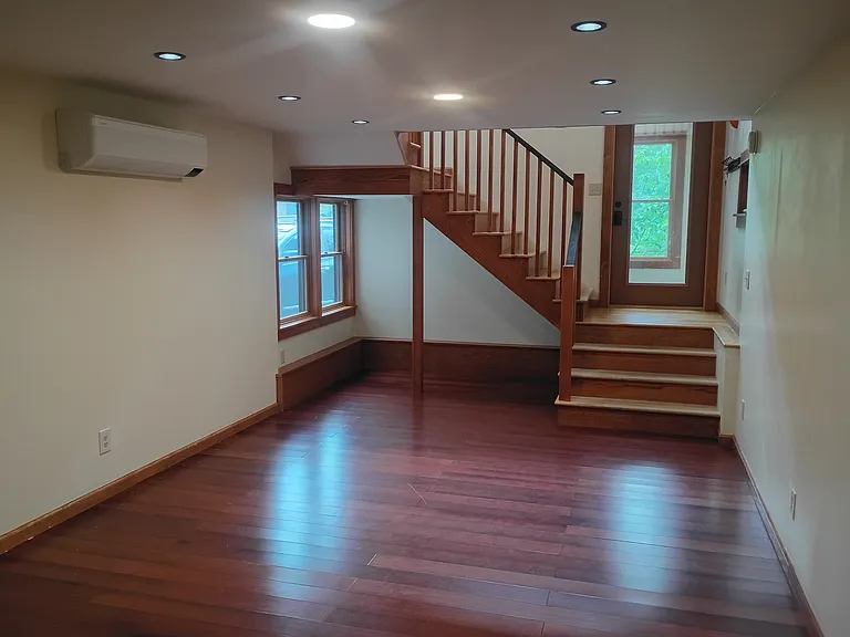 118 Park Ln #B — Photo 3