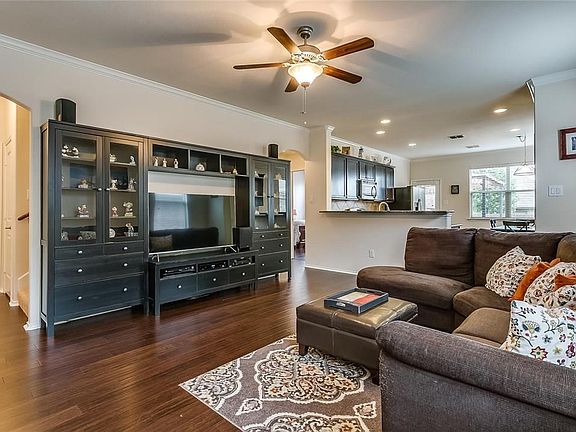 5th image of 12237 Walden Wood Dr