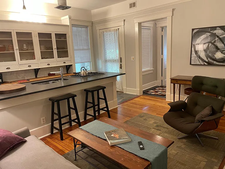 630 Linwood Ave NE #B — Photo 4
