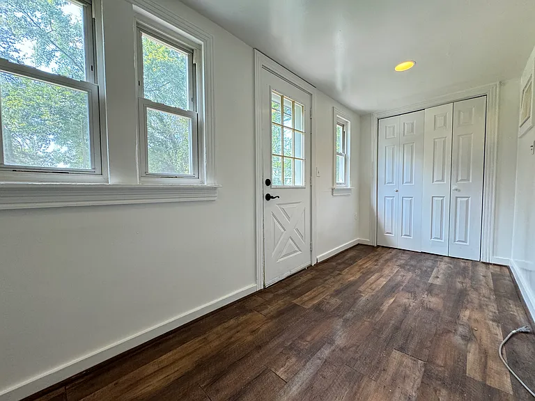 1005 Manning Dr — Photo 10