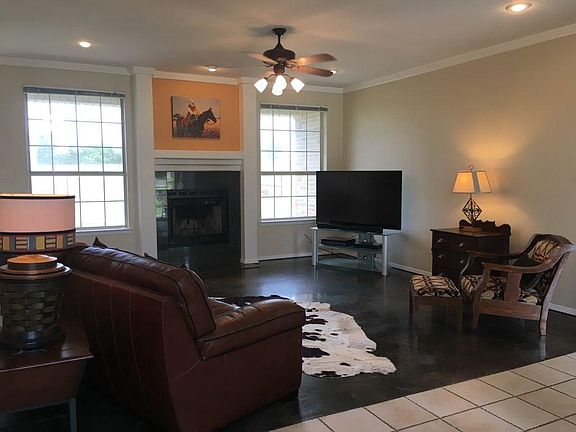 5th image of 1300 Squires Ln