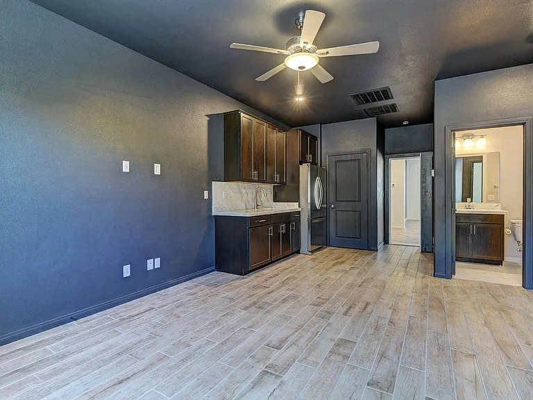 6390 Montrose Park Ct — Photo 5