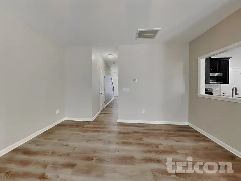 97 Mystery Hill Ct — Photo 2