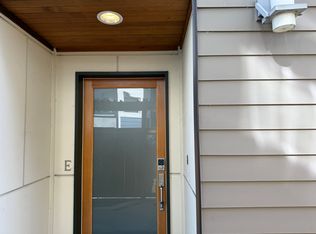 215 24th Ave E UNIT E, Seattle, WA 98112