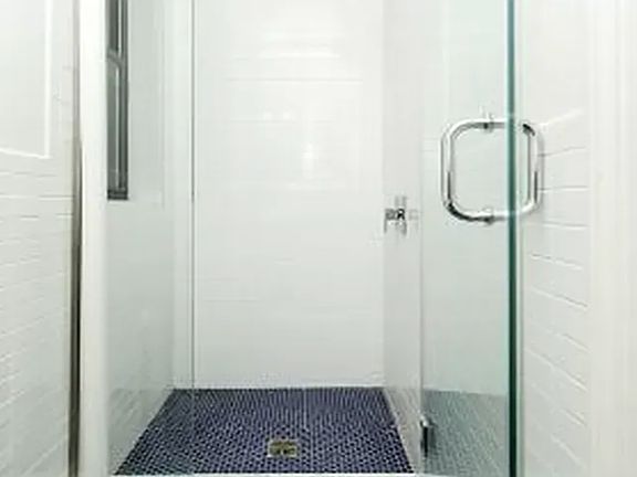 4th image of 133 E 4th St APT 1