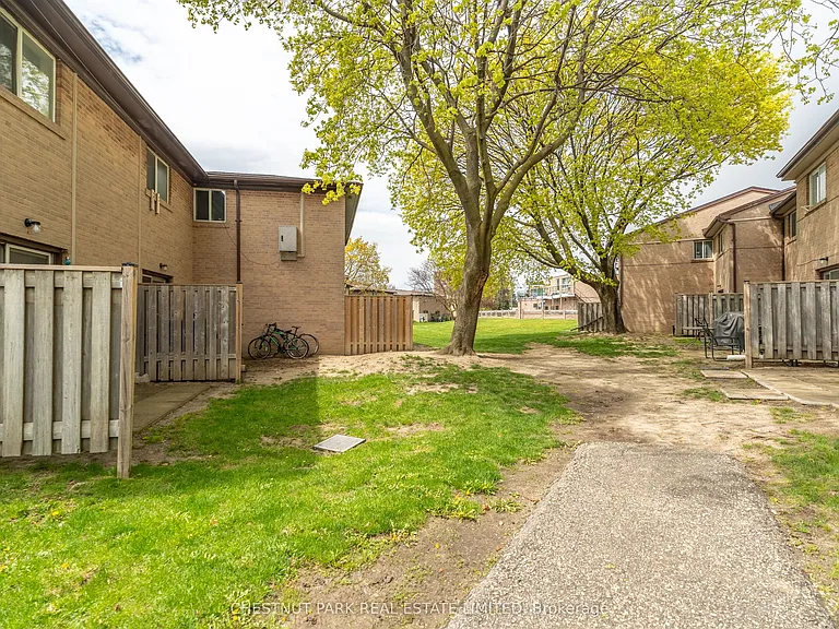 44 Romfield Dr #23 — Photo 33