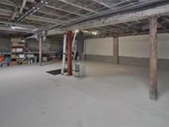 4th image of 25 Concession St #111