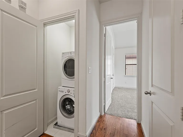 2305 Bastrop St #A — Photo 10
