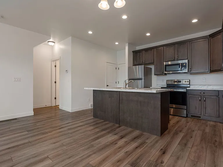 13178 S Blythswood Ln — Photo 4
