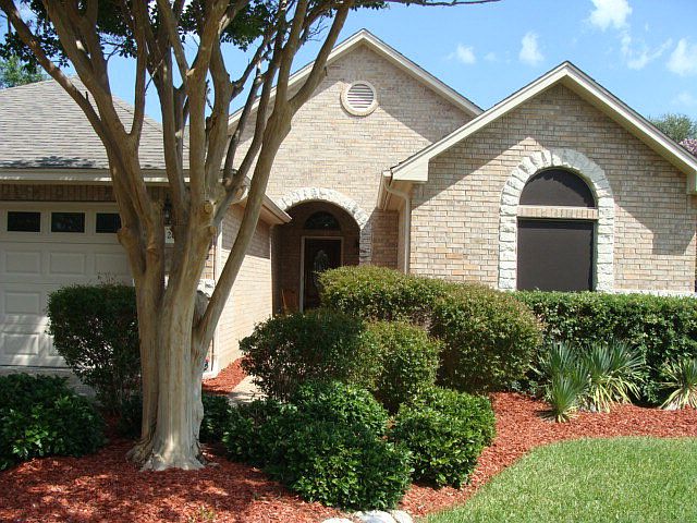 1st image of 205 Heritage Hills Dr