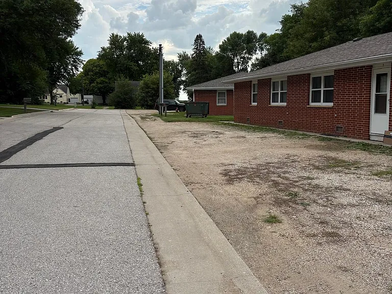 115 Walnut St #10 — Photo 4