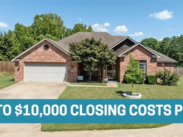 2424 N Sarah Jane Ln, Fayetteville, AR 72701