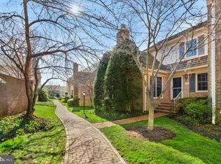 10910 Brewer House Rd, Rockville, MD 20852