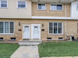 8834 N Prospect St, Niles, IL 60714