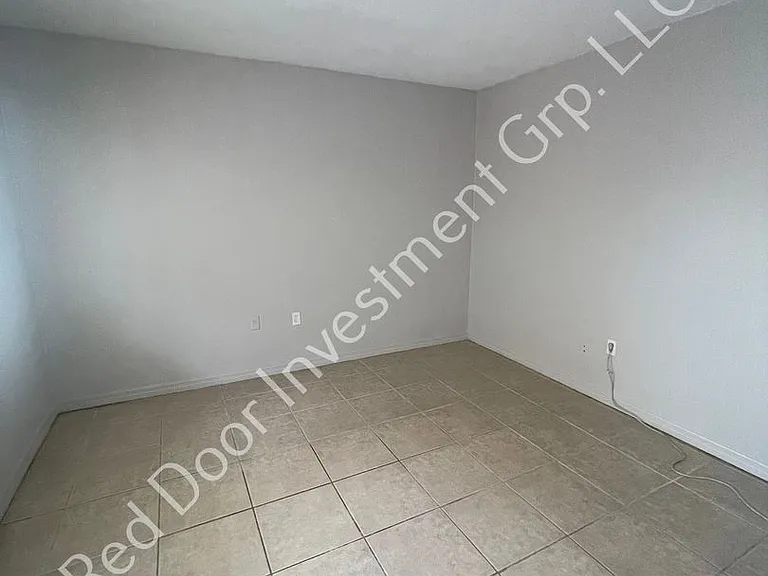 Robinswood — Photo 24