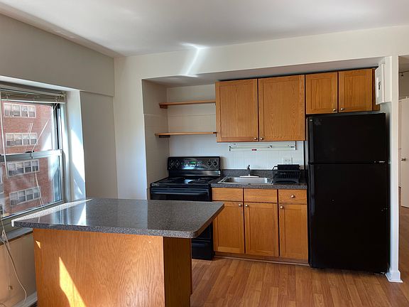 4th image of 4980 N Marine Dr APT 537