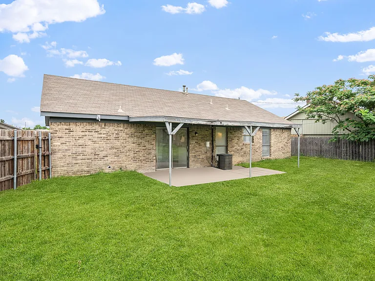 3826 Jewel St — Photo 19