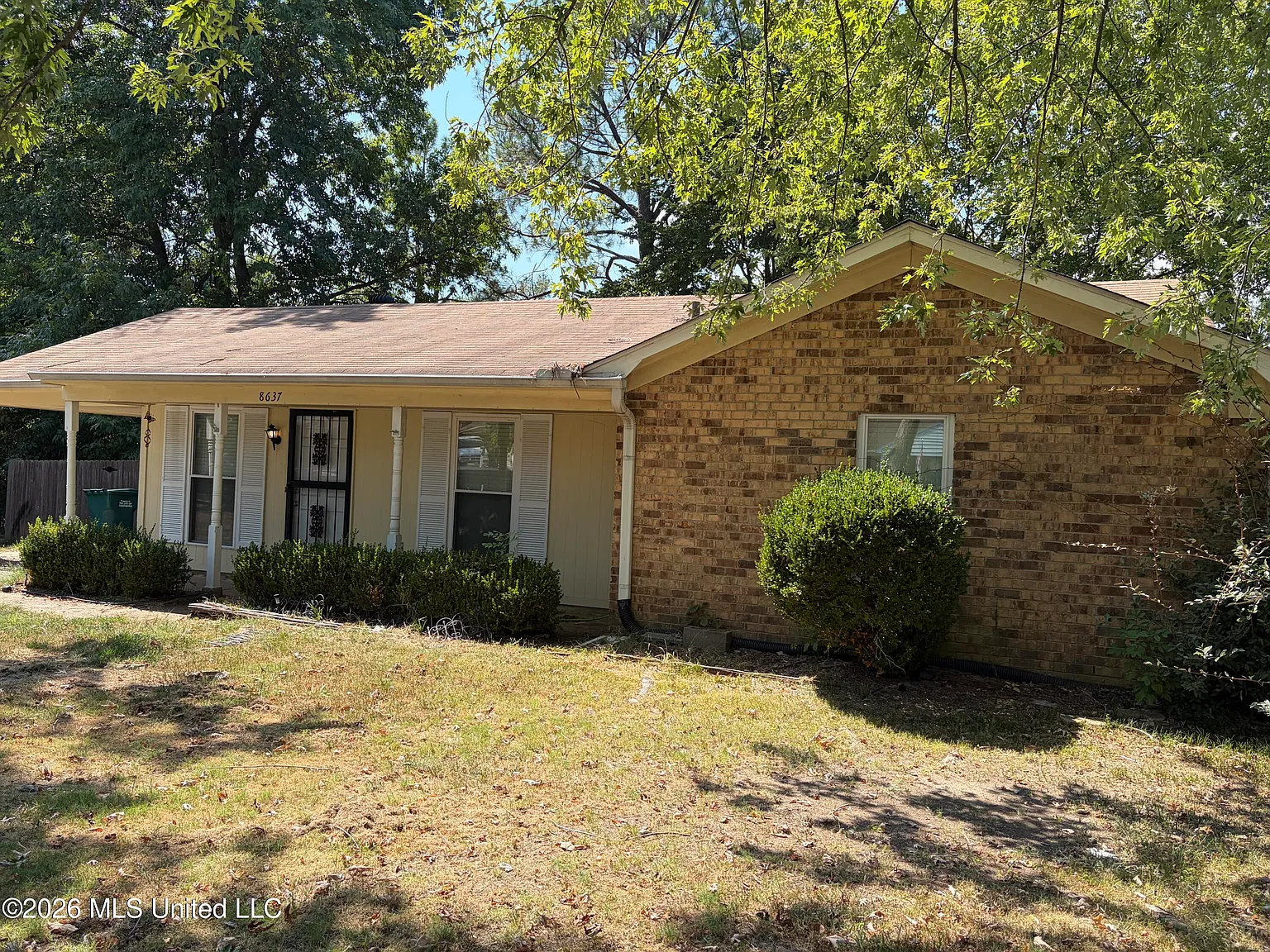 3 bed, 1.5 bath, 1331 sqft, $1,450 — Photo 2