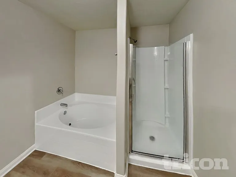 308 Crooked Pine Ct — Photo 8