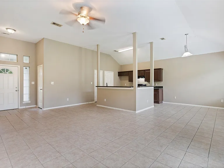 9104 N Green River Dr #A — Photo 20