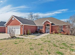 2000 SW Spruce Rd, Bentonville, AR 72712