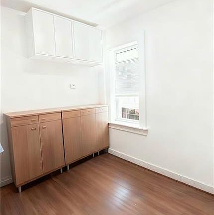 4th image of 1012 39th St APT 4A