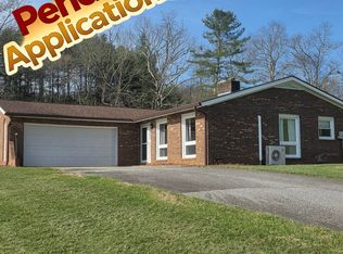 199 Deep Gap Estates Dr, Fleetwood, NC 28626