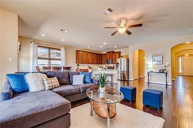 1st image of 281 Nivens Dr