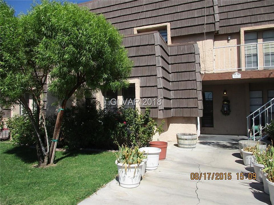 1st image of 3913 Cambridge St Unit 4