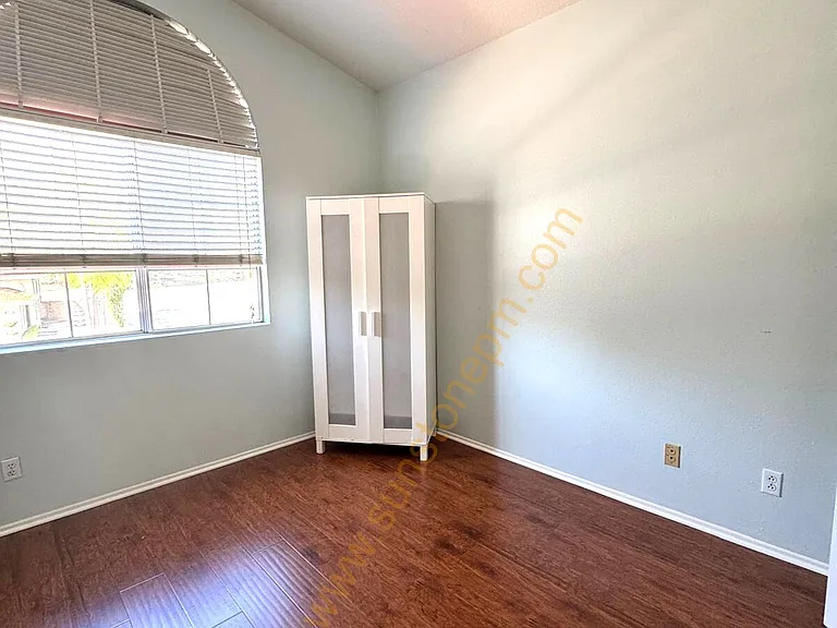 2180 Hedgerow Ln — Photo 12