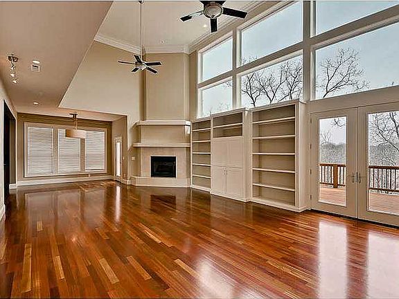 4th image of 910 NW Princeton Sq