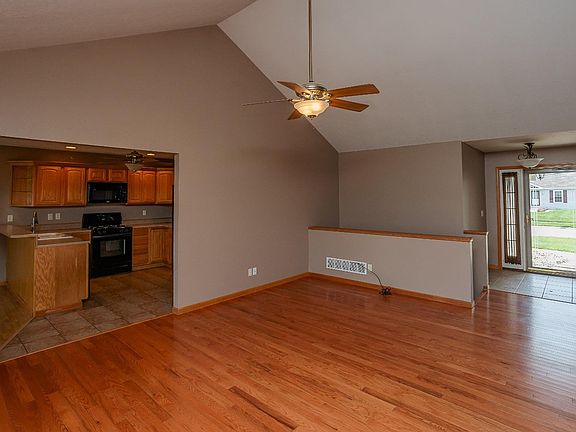 3rd image of 601 Carla Ann Dr