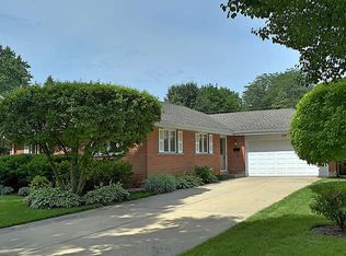 648 N Benton St, Palatine, IL 60067