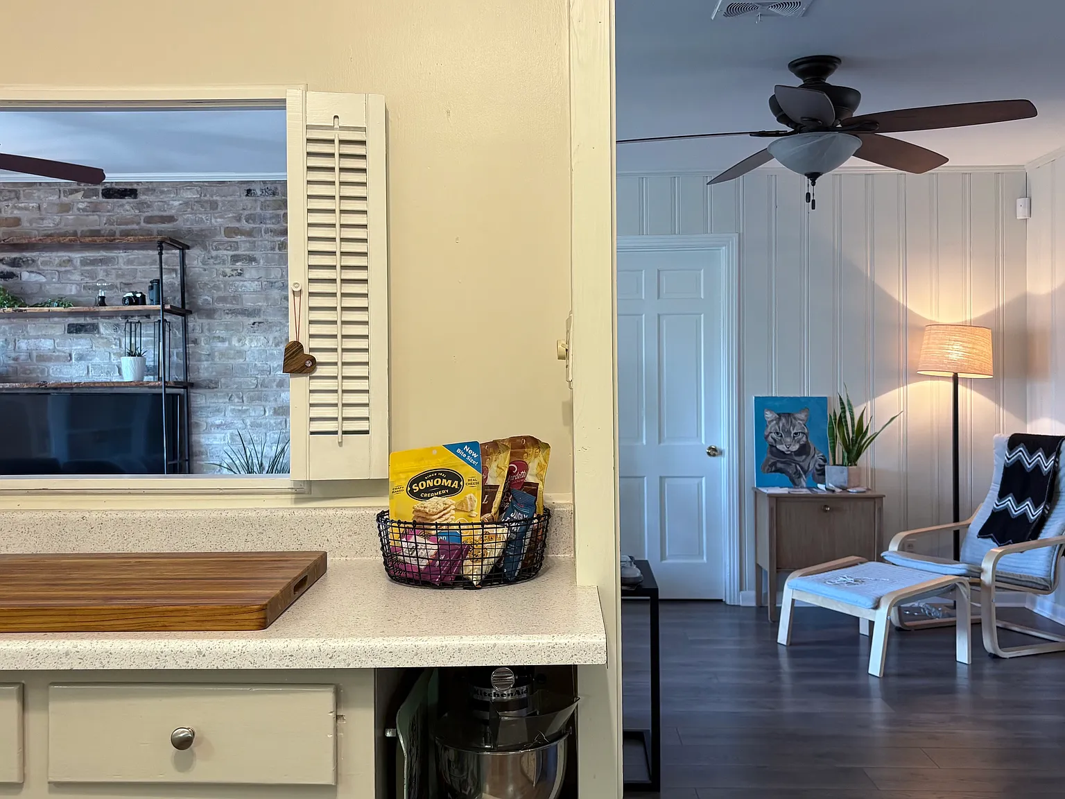 3 bed, 2317 sqft, $2,200 — Photo 4