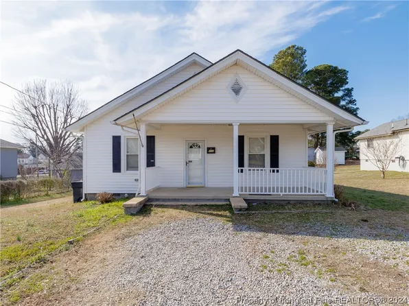 302 N 11th St, Erwin, NC 28339