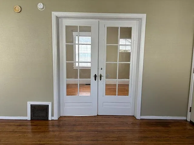 823 E Normal St — Photo 3