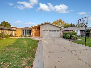 9209 S Komensky Ave, Oak Lawn, IL