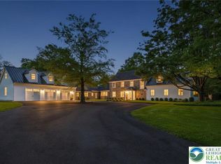 1803 Apple Tree Ln, Bethlehem, PA 18015