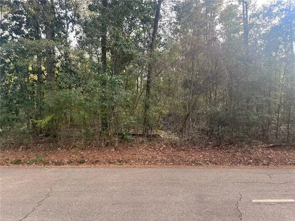 Verneuil Ln, Ponchatoula, LA 70454