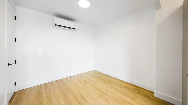 Rented by Nooklyn NYC LLC | media 2