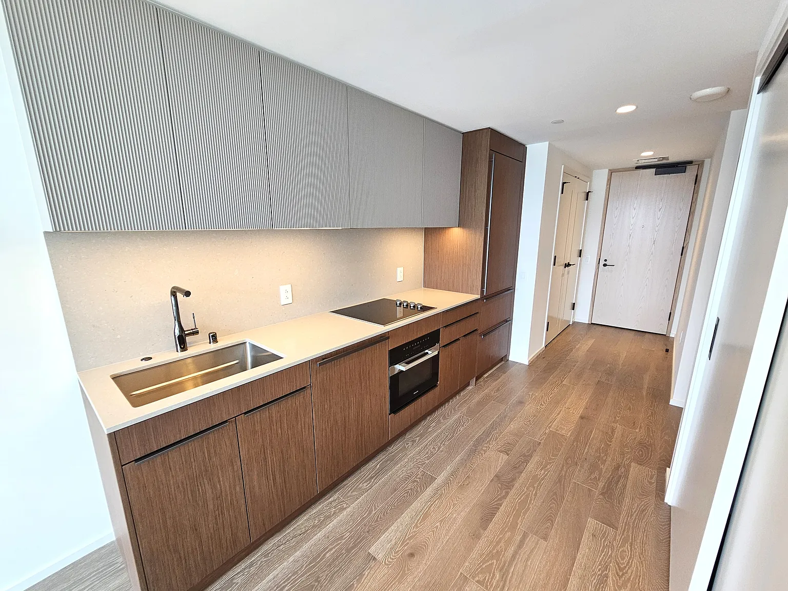 Studio, 439 sqft, $3,200 — Photo 2