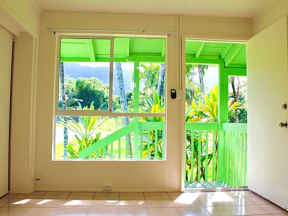 Beautiful Ko'olau views from front door window.