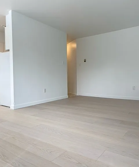 1906 Nelson St #403 — Photo 11