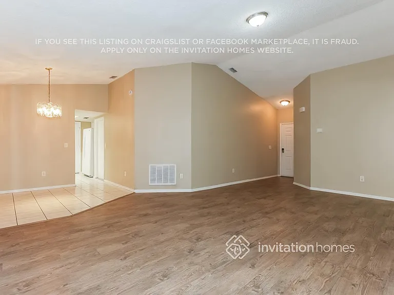 1517 Kestrel Way — Photo 4