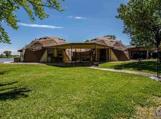 8321 SW Huntoon St, Topeka, KS 66615