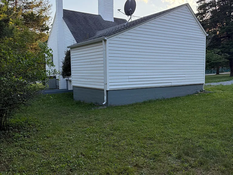 10891 Franklin St — Photo 17